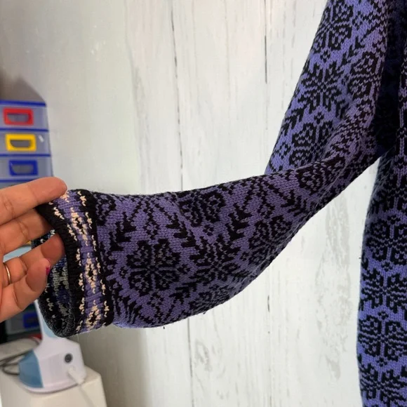 Vintage L. L. Bean Purple and Black Knit Cardigan 100% merino wool - Picture 8 of 11